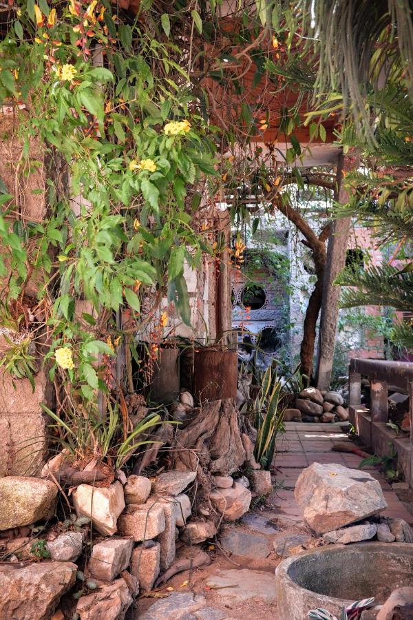 Y.O Inn Kon Tum ภายนอก รูปภาพ